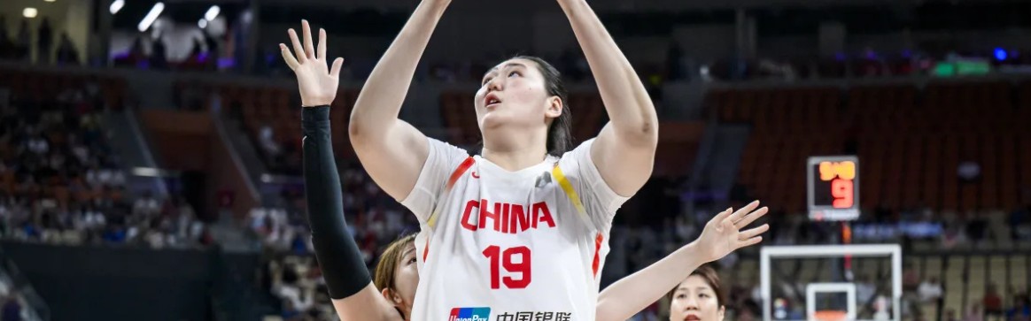 已回山东？中国女篮观看阅兵直播独缺张子宇 曾因高反呕吐头晕